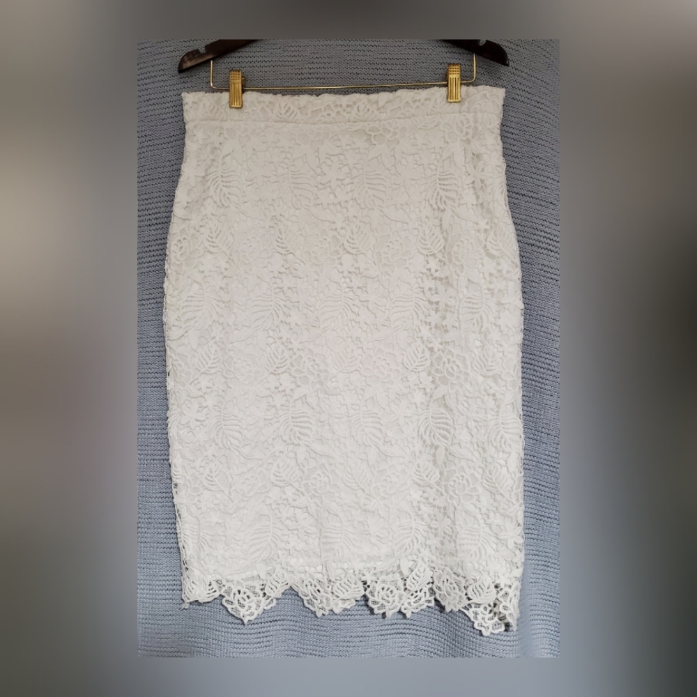 NWT Banana Republic White Lace Skirt, Sz 14